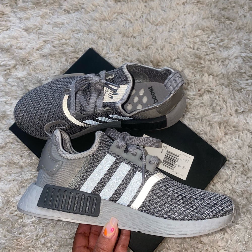 ADIDAS NMD R1